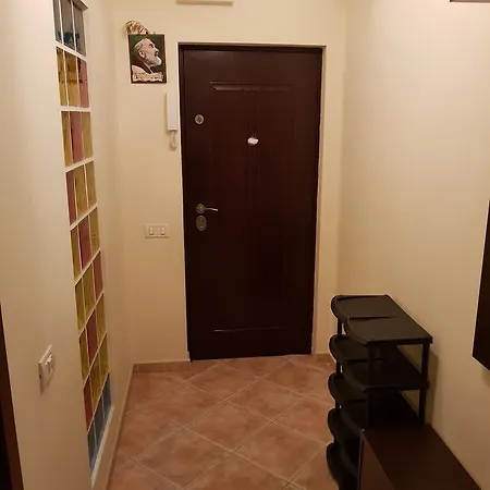 3 Stefan Cel Mare * Bükreş